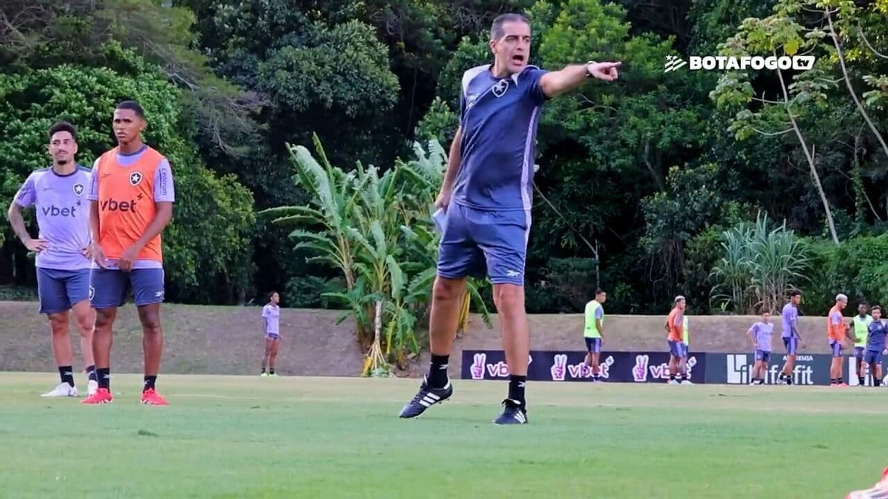 Renato Paiva elogia Artur Jorge e descarta mudanças drásticas