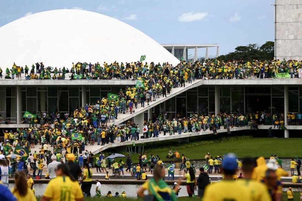 Governistas afirmam que houve golpe no Brasil em 2023