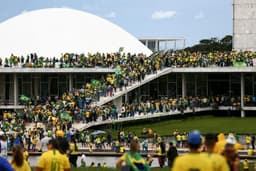 Governistas afirmam que houve golpe no Brasil em 2023