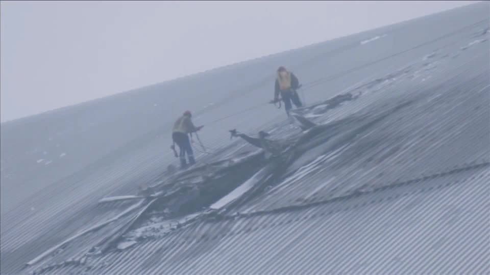 Dano em estrutura de Chernobyl por ataque de drone russo