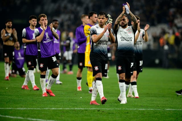 Corinthians e os Desafios Após Eliminação na Libertadores