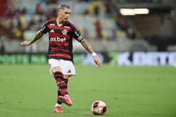 Filipe Luís define time do Flamengo para jogo contra Botafogo