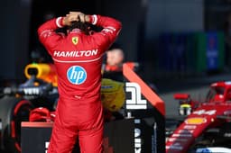 Hamilton Surpreende com Pole na Sprint da China