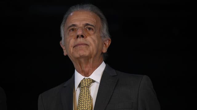 Múcio confirma permanência no cargo até o fim do ano