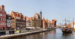 Cidades medievais preservadas atraem turistas pelo mundo