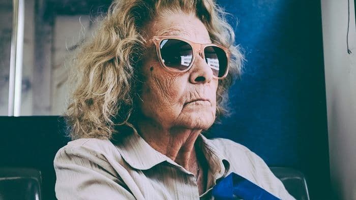 Cérebro começa a enfraquecer aos 44 anos, aponta estudo