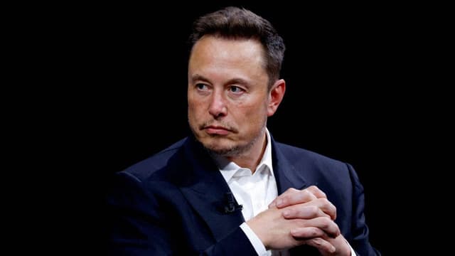 Funcionários dos EUA ignoram exigências de Elon Musk