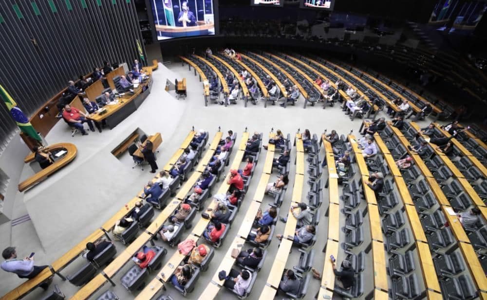 Deputados Pedem Reforço das Comissões na Câmara