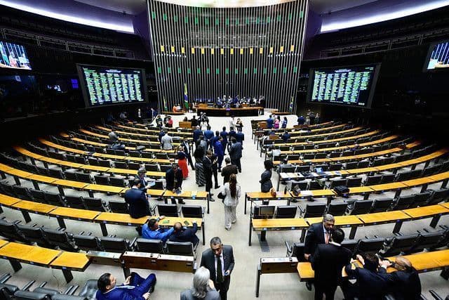 Deputados apresentam projetos de reforma do Imposto de Renda