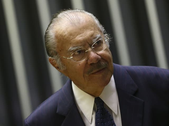 Brasil celebra 40 anos da redemocratização com homenagens