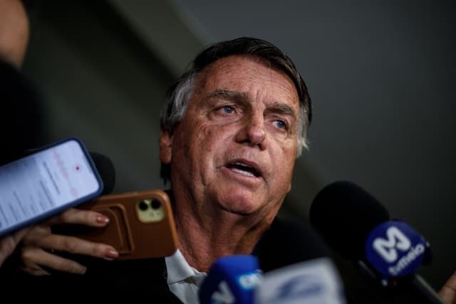 Defesa de Bolsonaro busca mudança de Jurisdição no STF