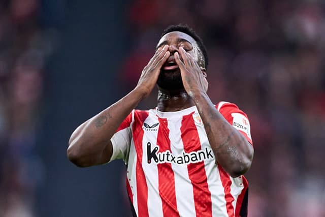 Jogo é interrompido por racismo contra Iñaki Williams