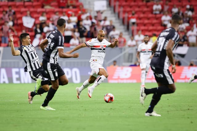 São Paulo e Inter de Limeira empatam em jogo movimentado