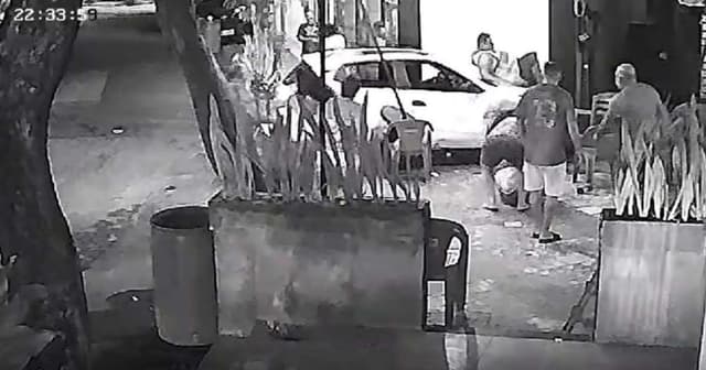 Motorista de Aplicativo Atropela Dez Pessoas e é Preso