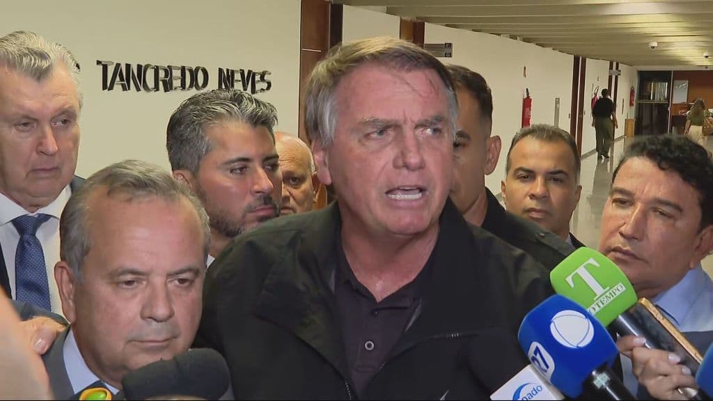 Bolsonaro afirma que Câmara tem quórum para anistia
