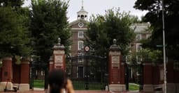 Deportação de Médica Libanesa Gera Controvérsia