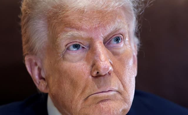 Fed deve aguardar para cortar juros em meio a tarifas