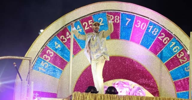 Rosas de Ouro conquista campeonato de Carnaval em São Paulo