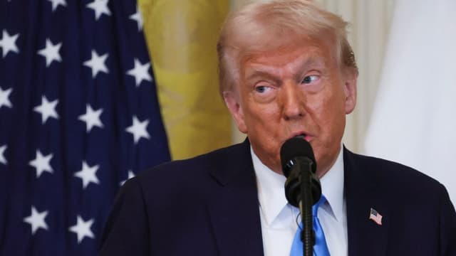 Trump impõe restrições à agência enquanto usa novo nome do golfo