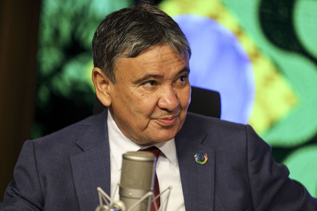 Ministro descarta aumento do Bolsa Família e gera controvérsia