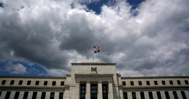 Federal Reserve Define Taxas de Juros e Impactos no Mercado
