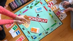 Explore o universo dos jogos de mesa além dos clássicos