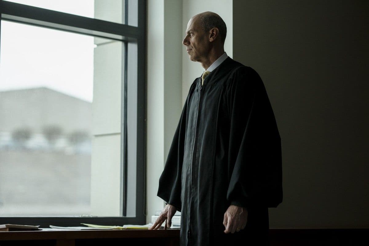 Postura Desafiadora de Czar da Fronteira Antes de Audiência de Deportação