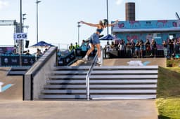 Rayssa Leal Brilha e Conquista Campeonato de Skate