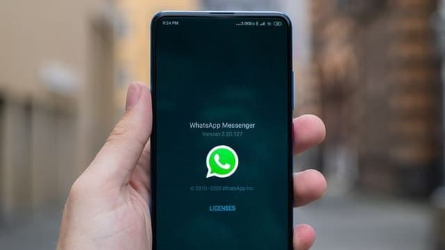 Como recuperar contatos apagados do WhatsApp