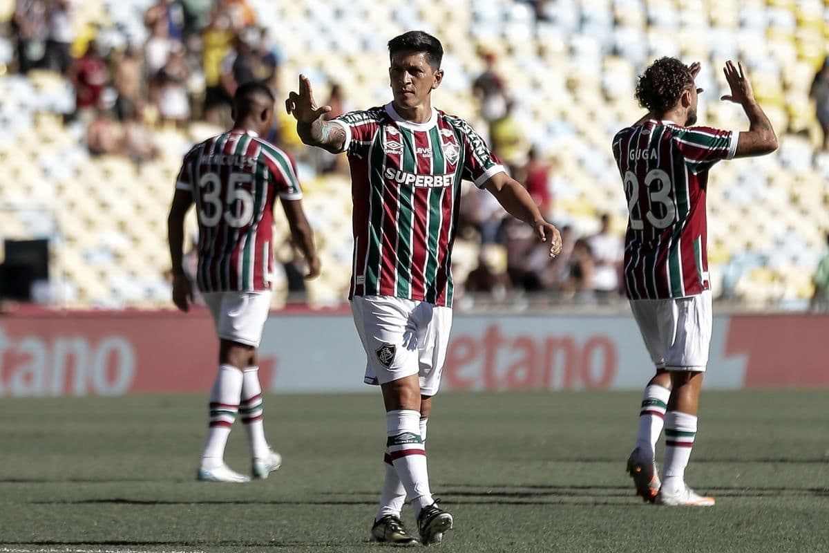 Fluminense vence Nova Iguaçu e sobe no Carioca