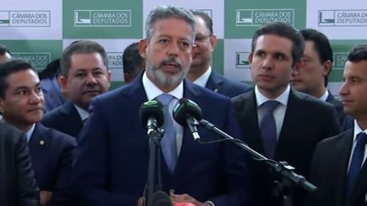 Câmara dos Deputados tem nova eleição unânime