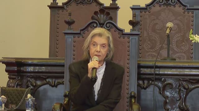 Cármen Lúcia destaca importância da redemocratização no Brasil