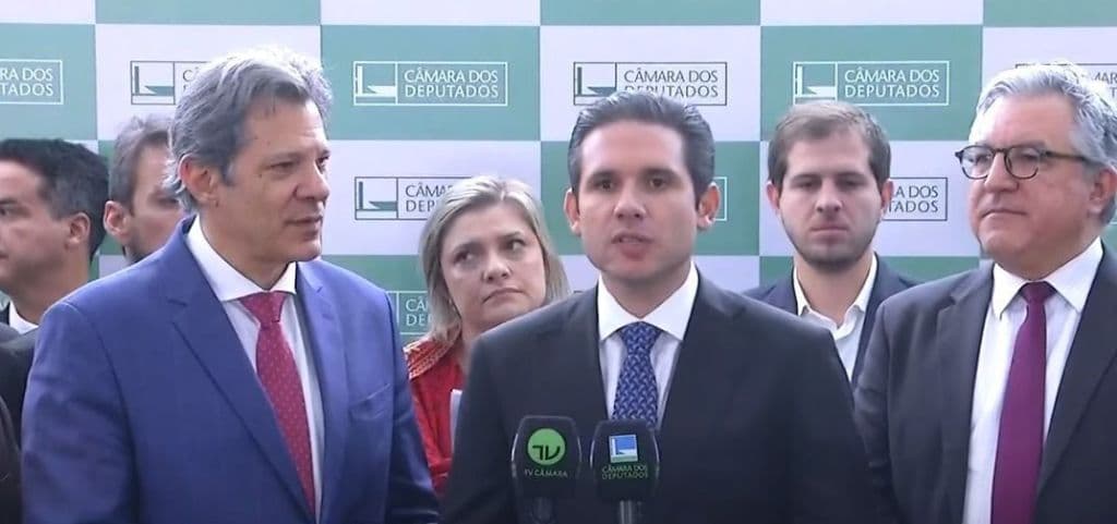 Hugo Motta afirma apoio à agenda econômica do governo