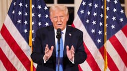 Trump pede colaboração entre Zelensky e Putin para paz