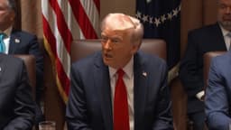 Trump congela cartões de crédito de servidores por 30 dias