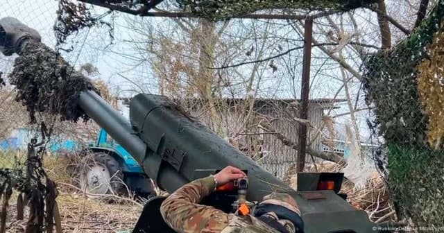 Conflito entre Rússia e Ucrânia aumenta com ataques aéreos