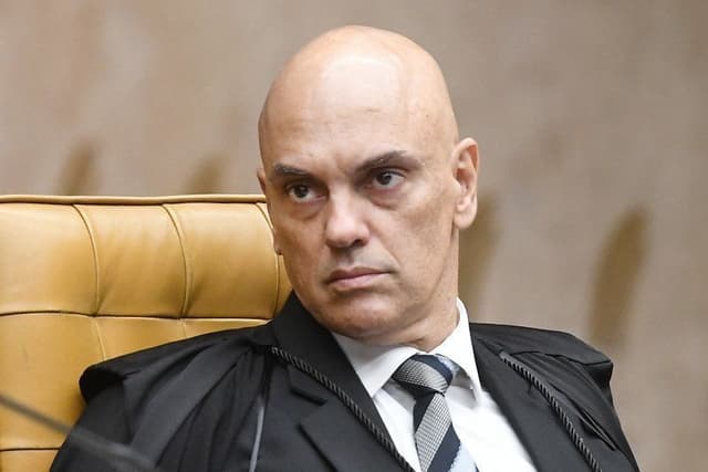 Advogado de Trump critica ordem judicial de Moraes
