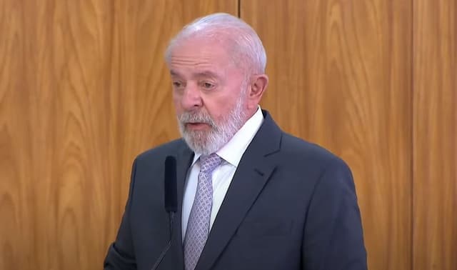 Lula considera apoiar PEC que reduz jornada de trabalho