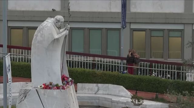 Papa Francisco completa sete dias de internação hospitalar