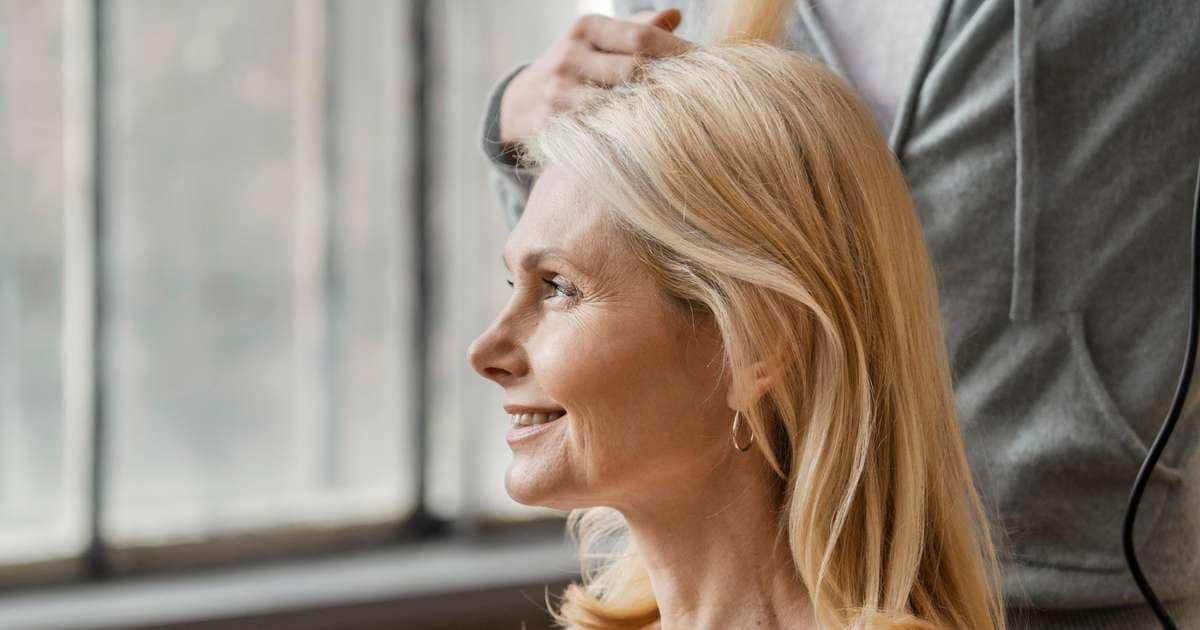 Mitos sobre alisamento e saúde capilar desvendados