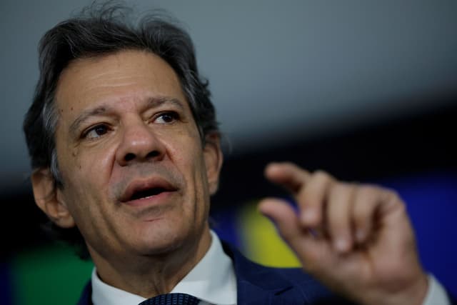 Haddad comenta medidas de tarifas de Trump e tranquiliza Brasil