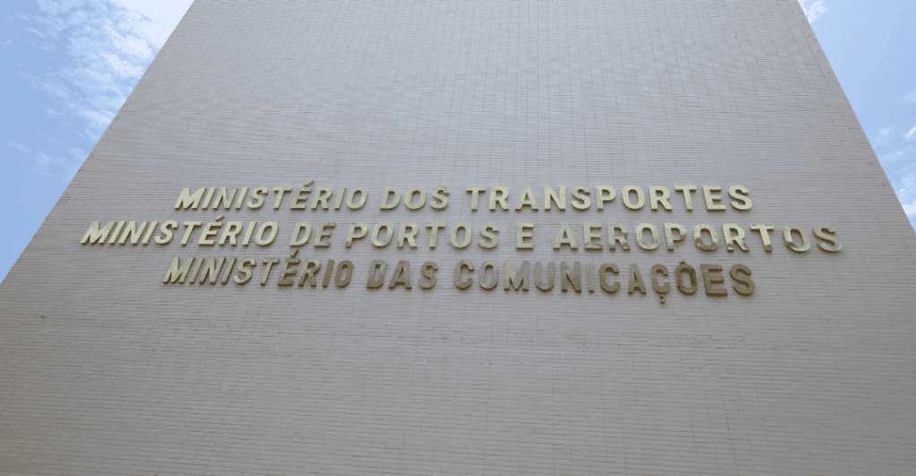 Governo sugere adiamento de reajuste de passagens no DF e GO