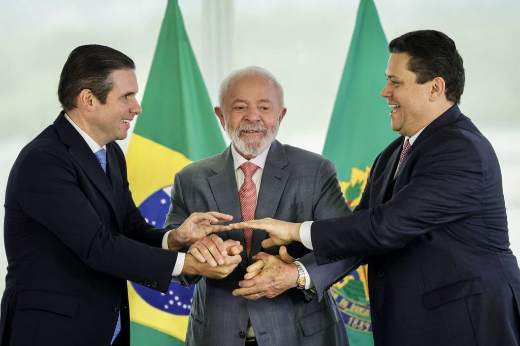 Lula promove sessão de cinema com líderes do Congresso