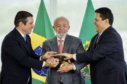 Lula promove sessão de cinema com líderes do Congresso