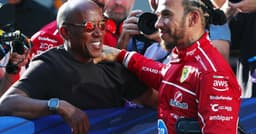 Hamilton Surpreende com Pole Position na China