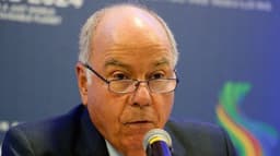 Mauro Vieira debate inteligência artificial em Paris