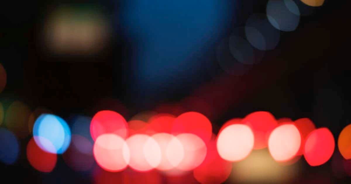 Homem preso por arremessar drogas e celulares em presídio