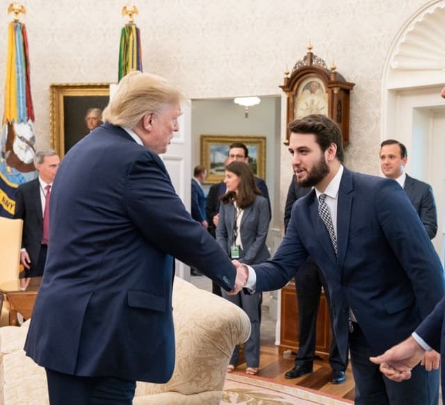 Suspeita de Fraude em Registro de Filipe Martins nos EUA