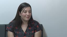 Mulher descobre mãe biológica após 17 anos de busca