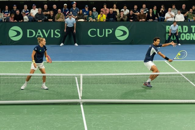 Brasil perde para França e é eliminado da Copa Davis